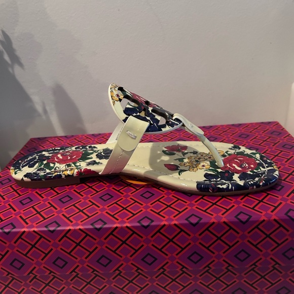 Tory Burch Miller Patent Sandal
Floral 6 - Picture 2 of 4